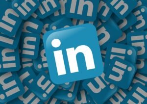 Read more about the article Crafting the Perfect LinkedIn Headline